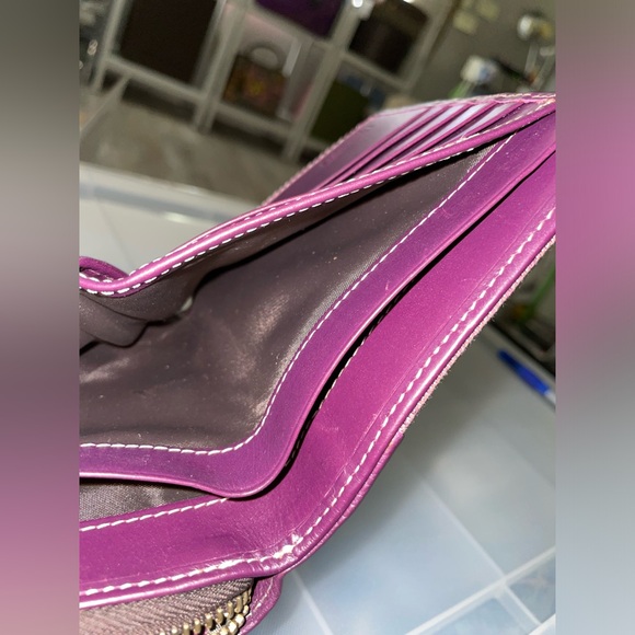 DOONEY AND BOURKE SIGNATURE PURPLE HANDBAG PURSE WALLET KEYRING SET RARE HTF - Picture 13 of 16